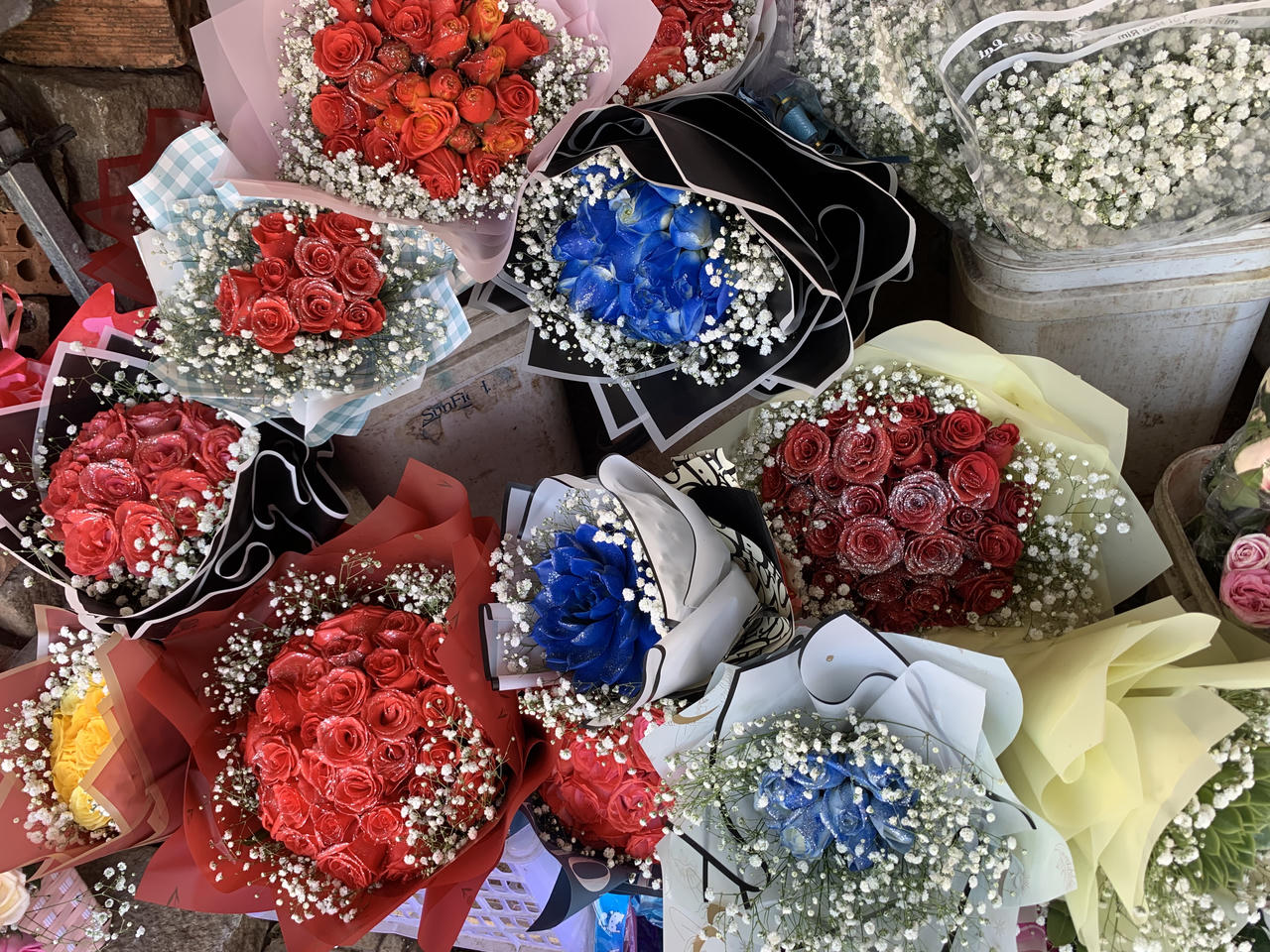 'Thành phố tình yêu' rực rỡ sắc hoa dịp 8/3