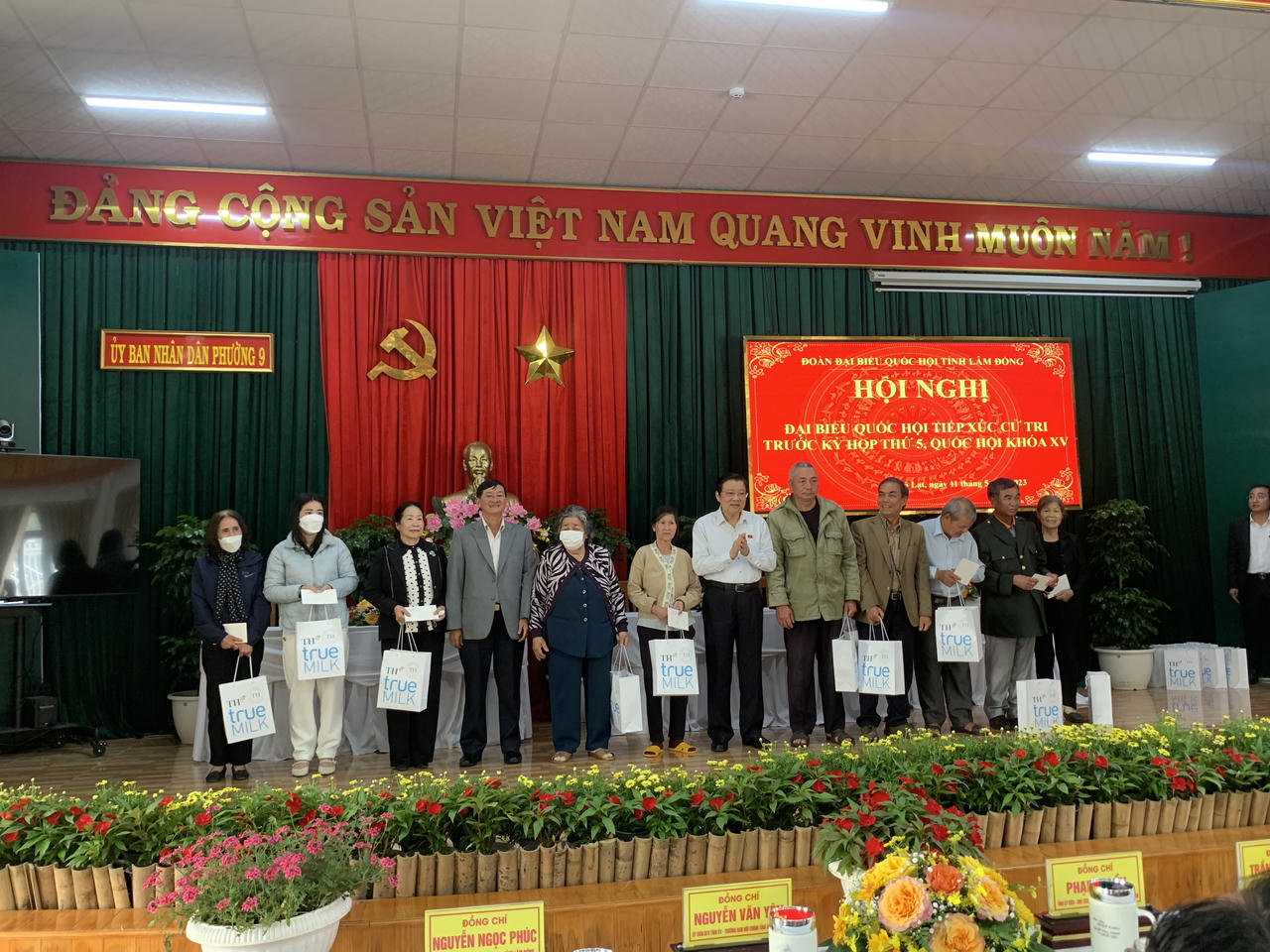 Trưởng Ban Nội chính Trung ương Phan Đình Trạc tiếp xúc cử tri TP Đà Lạt