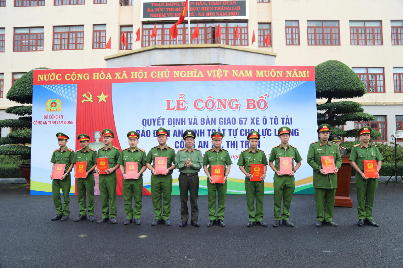 Công an xã ở Lâm Đồng được trang bị ô tô phục vụ tuần tra