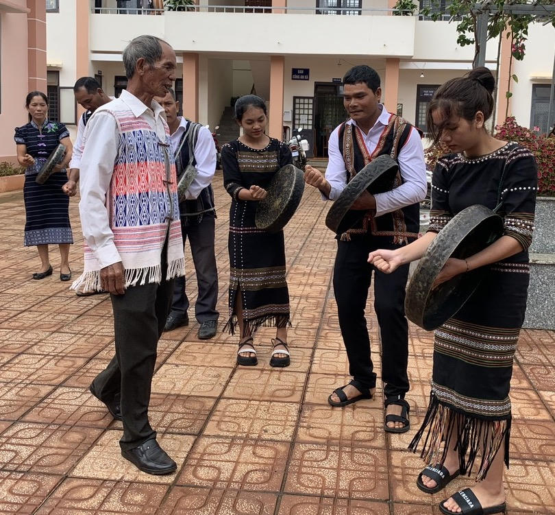 Già làng 'giữ lửa' âm vang cồng chiêng
