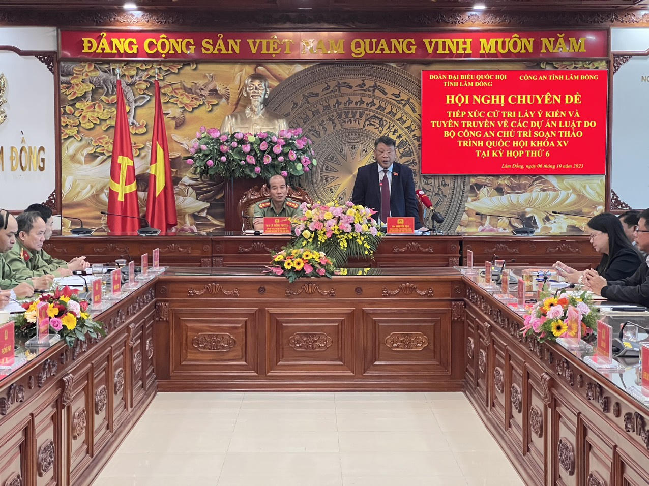 Cử tri Lâm Đồng góp ý các dự án luật do Bộ công an soạn thảo