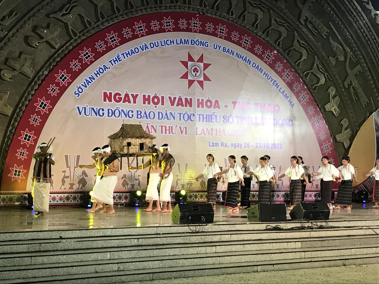 Đặc sắc đêm hội 'Sức sống đại ngàn' ở Lâm Đồng