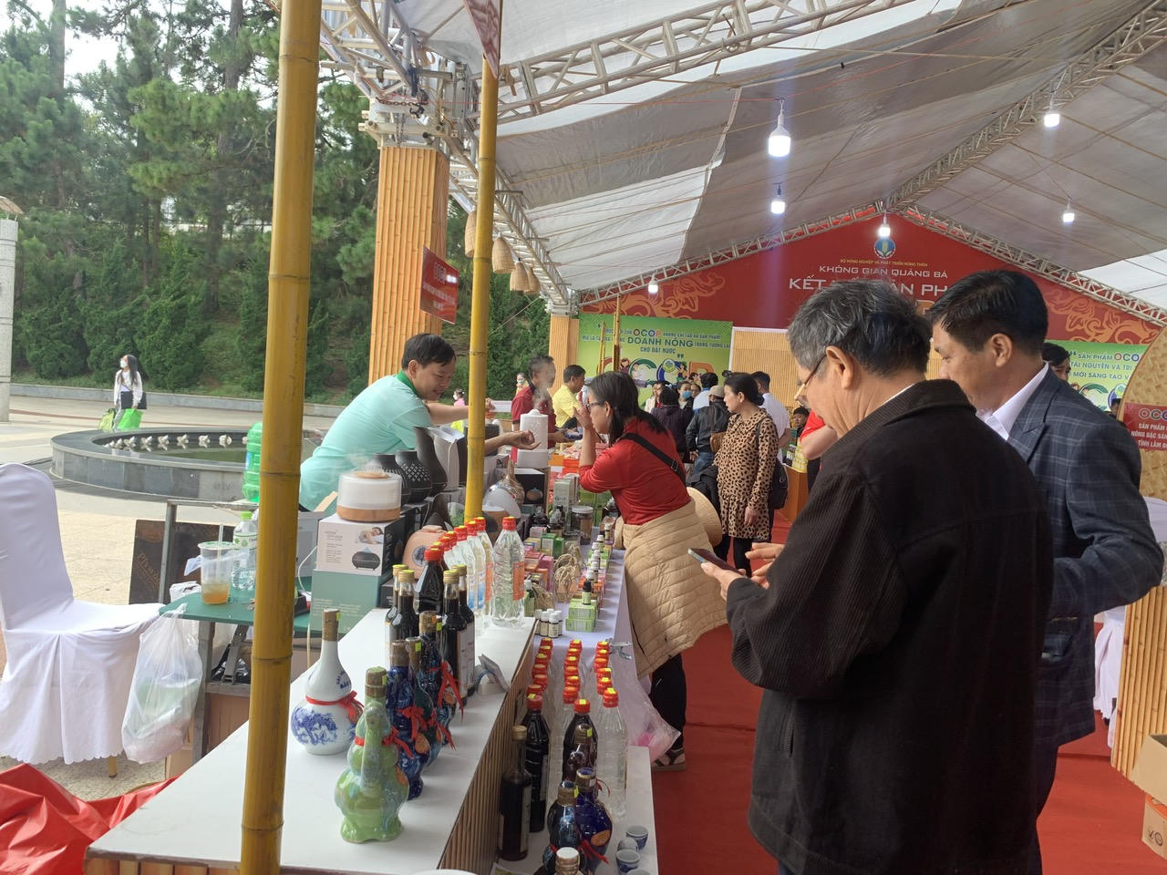 Quảng bá sản phẩm OCOP gắn với hoạt động du lịch cấp vùng