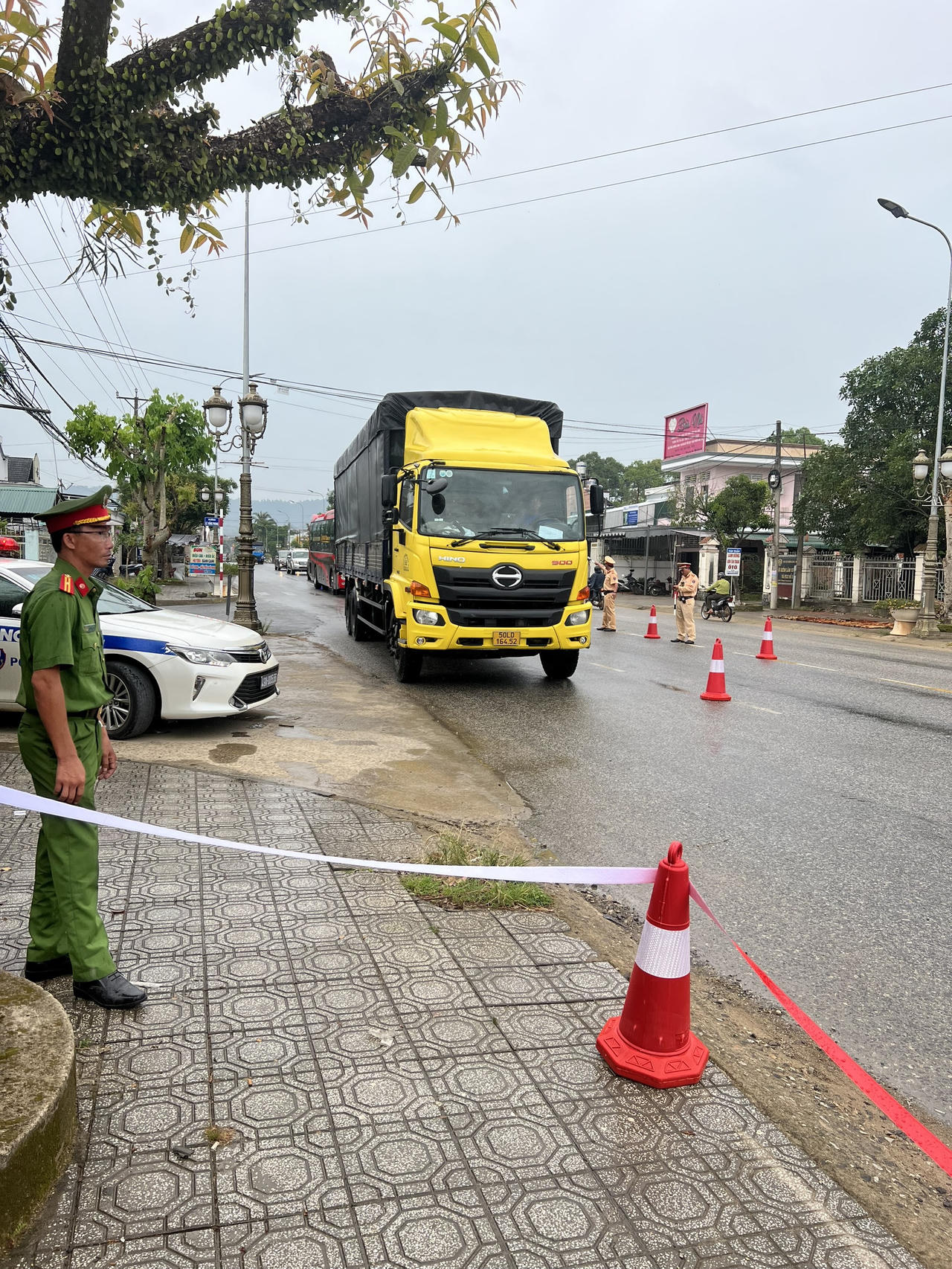 Phát hiện, xử lý nhiều vi phạm giao thông trên QL 20