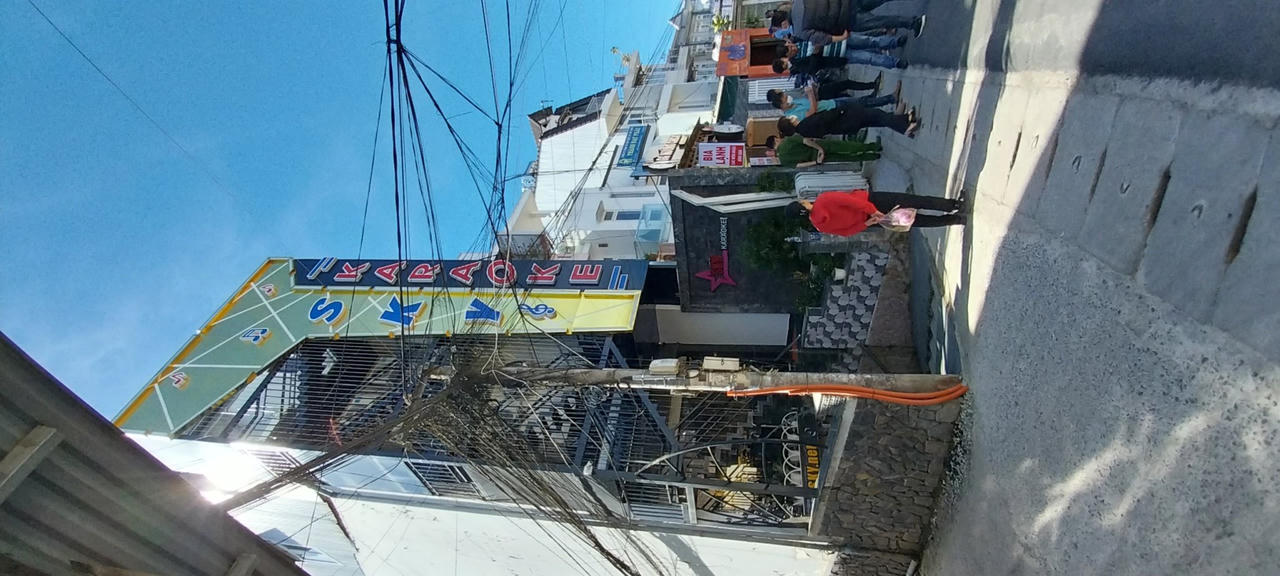 Khách hát karaoke bị đâm chết nghi do mâu thuẫn tiền 'bo'