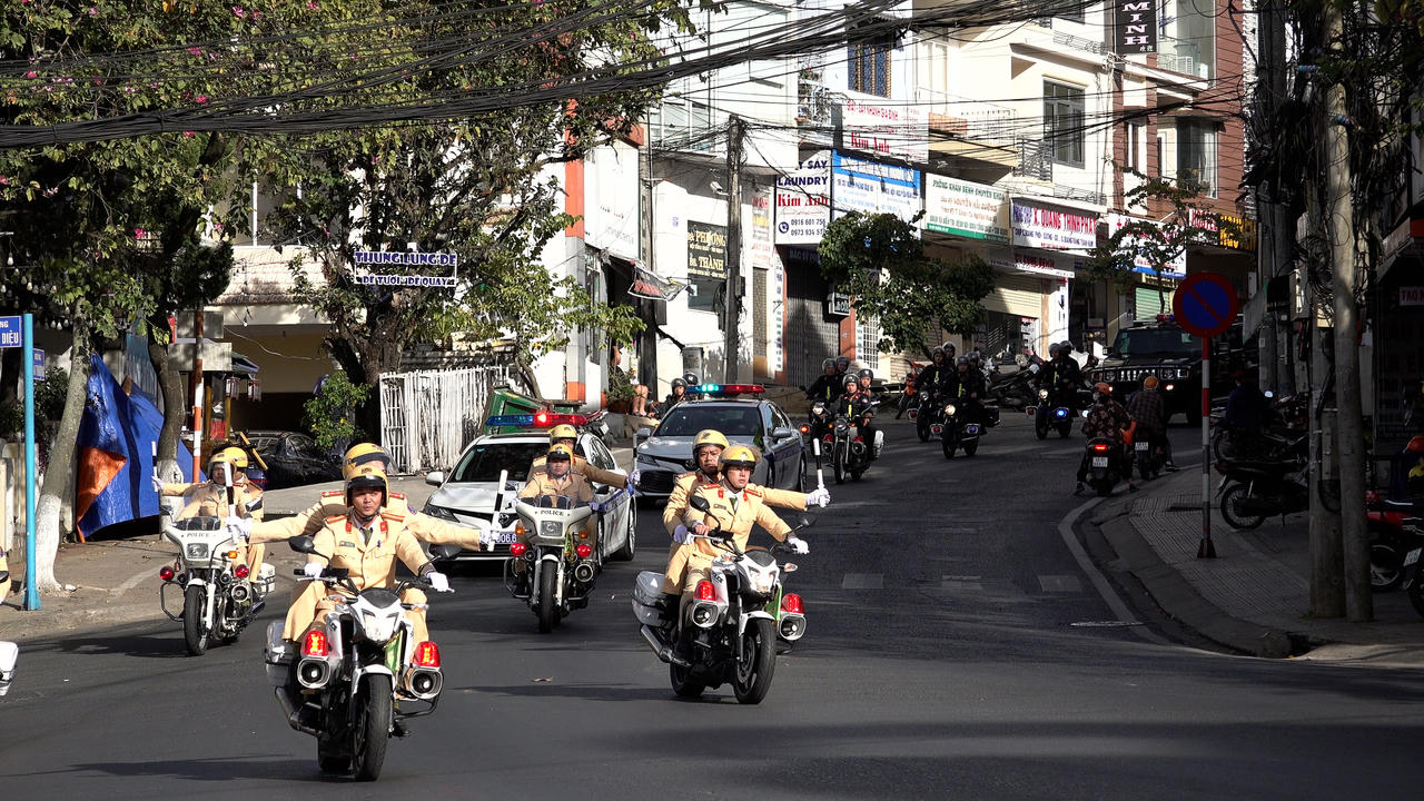 Các địa phương đồng loạt ra quân trấn áp tội phạm dịp Tết Nguyên đán
