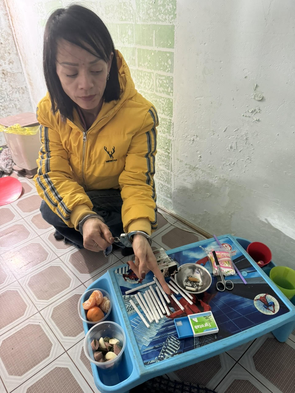 Bắt đôi nam nữ đang sử dụng trái phép chất ma tuý trong phòng trọ