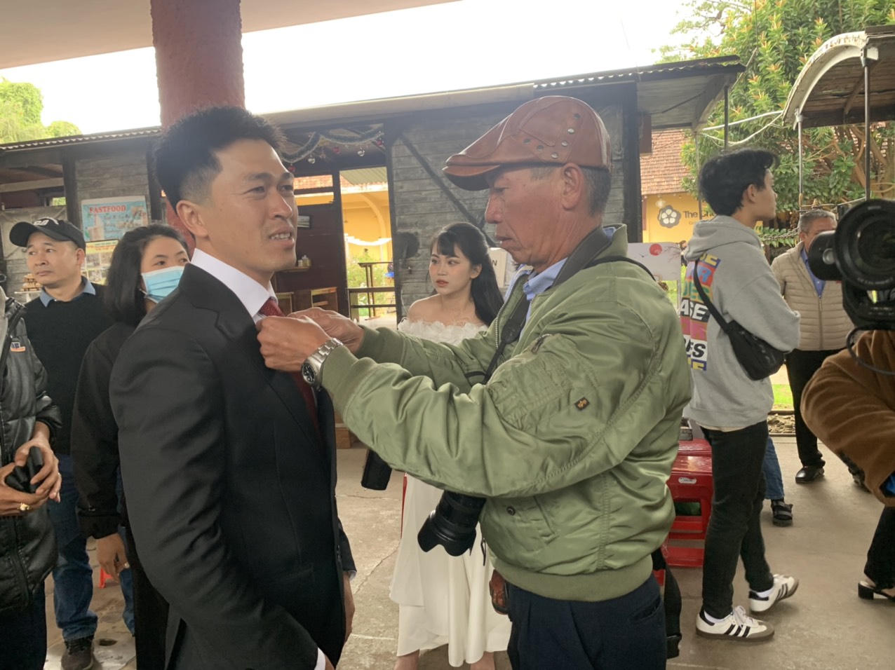 Độc đáo đám cưới 'di động' đầu tiên trên tàu hoả tại Việt Nam