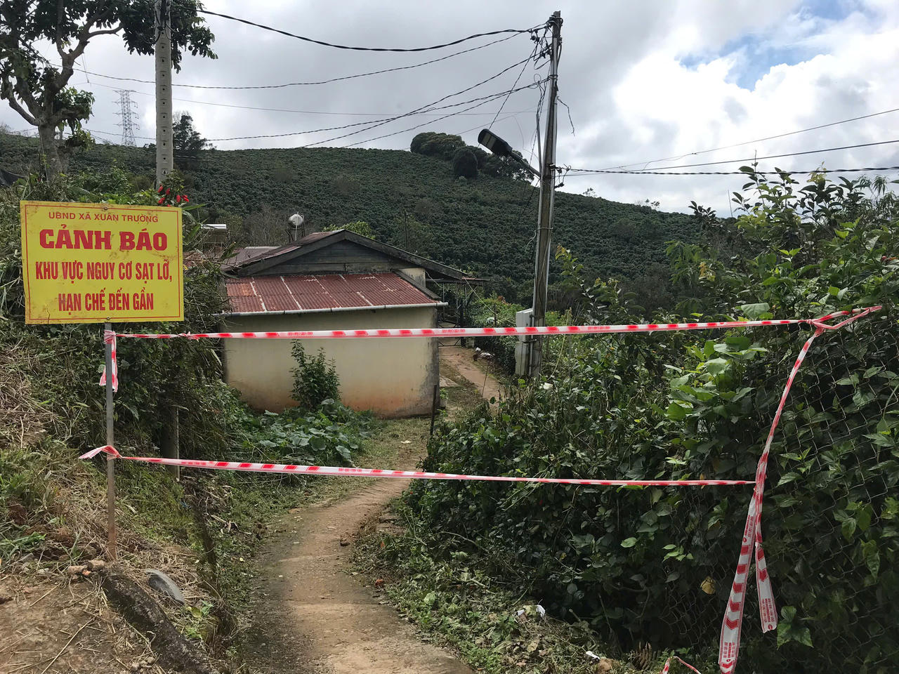 Di dời 5 hộ dân gần điểm nguy cơ sạt lở ở Đà Lạt