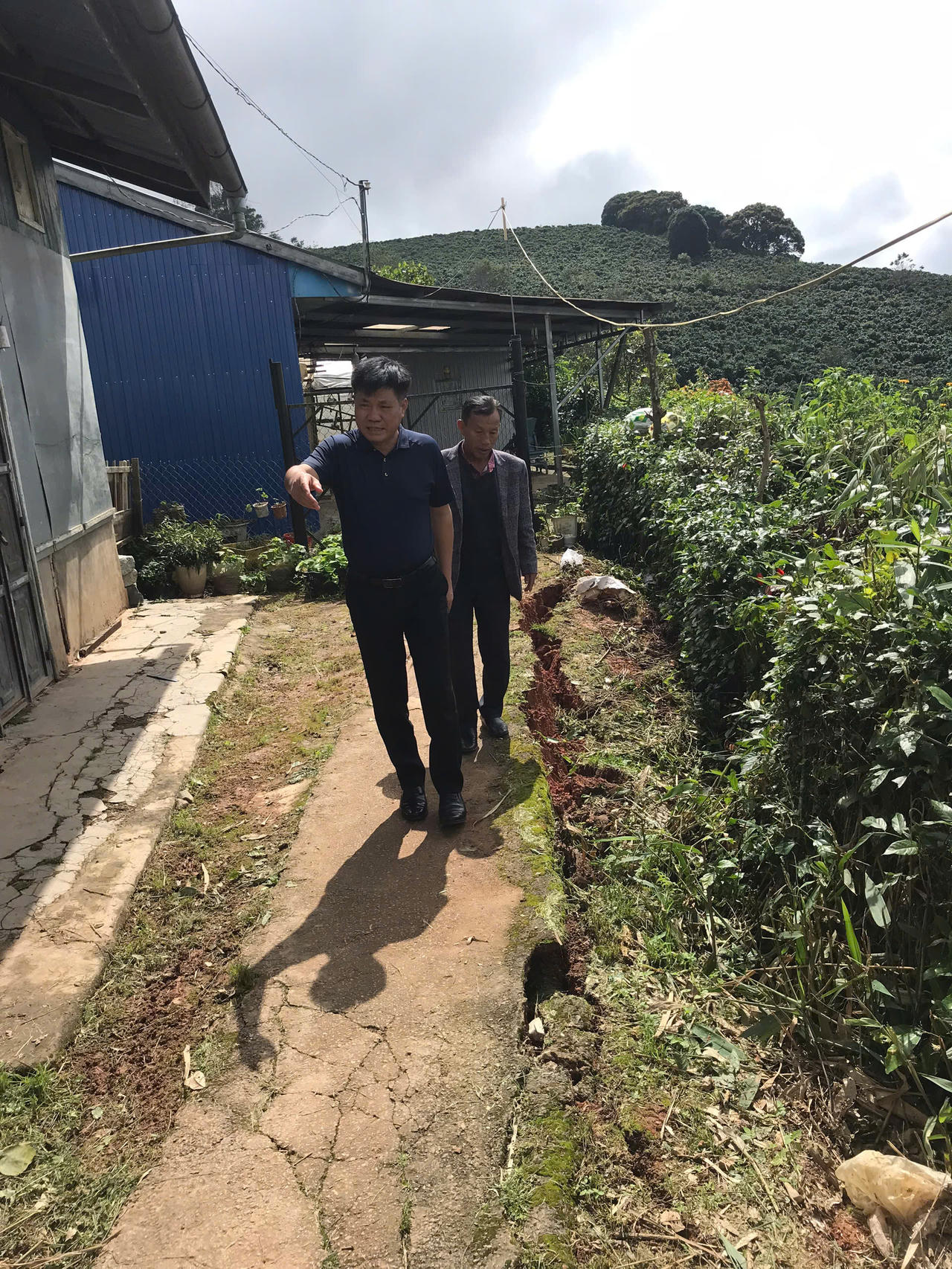 Di dời 5 hộ dân gần điểm nguy cơ sạt lở ở Đà Lạt