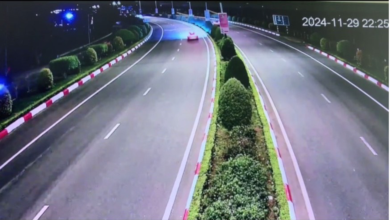 Triệu tập nữ tài xế lái ô tô ngược chiều trên cao tốc Liên Khương – Prenn