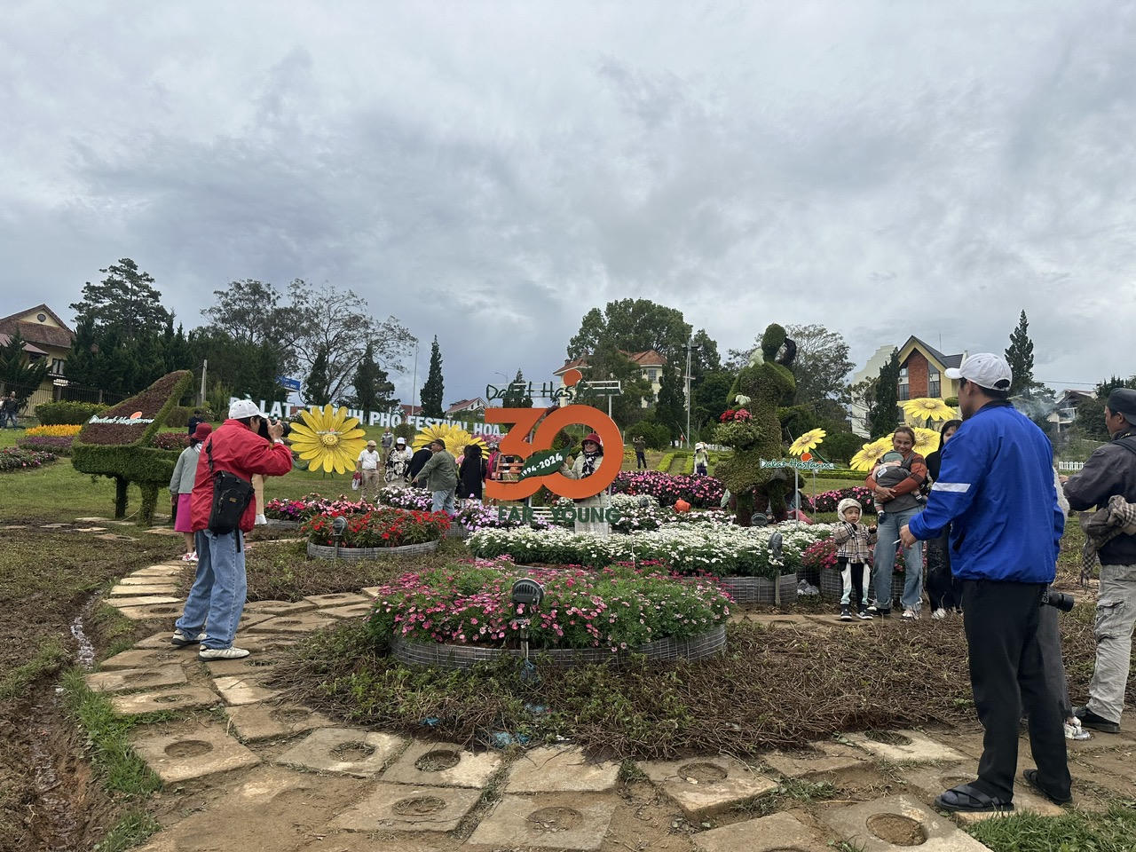 Hoa, cây cảnh Đà Lạt 'khoe sắc'