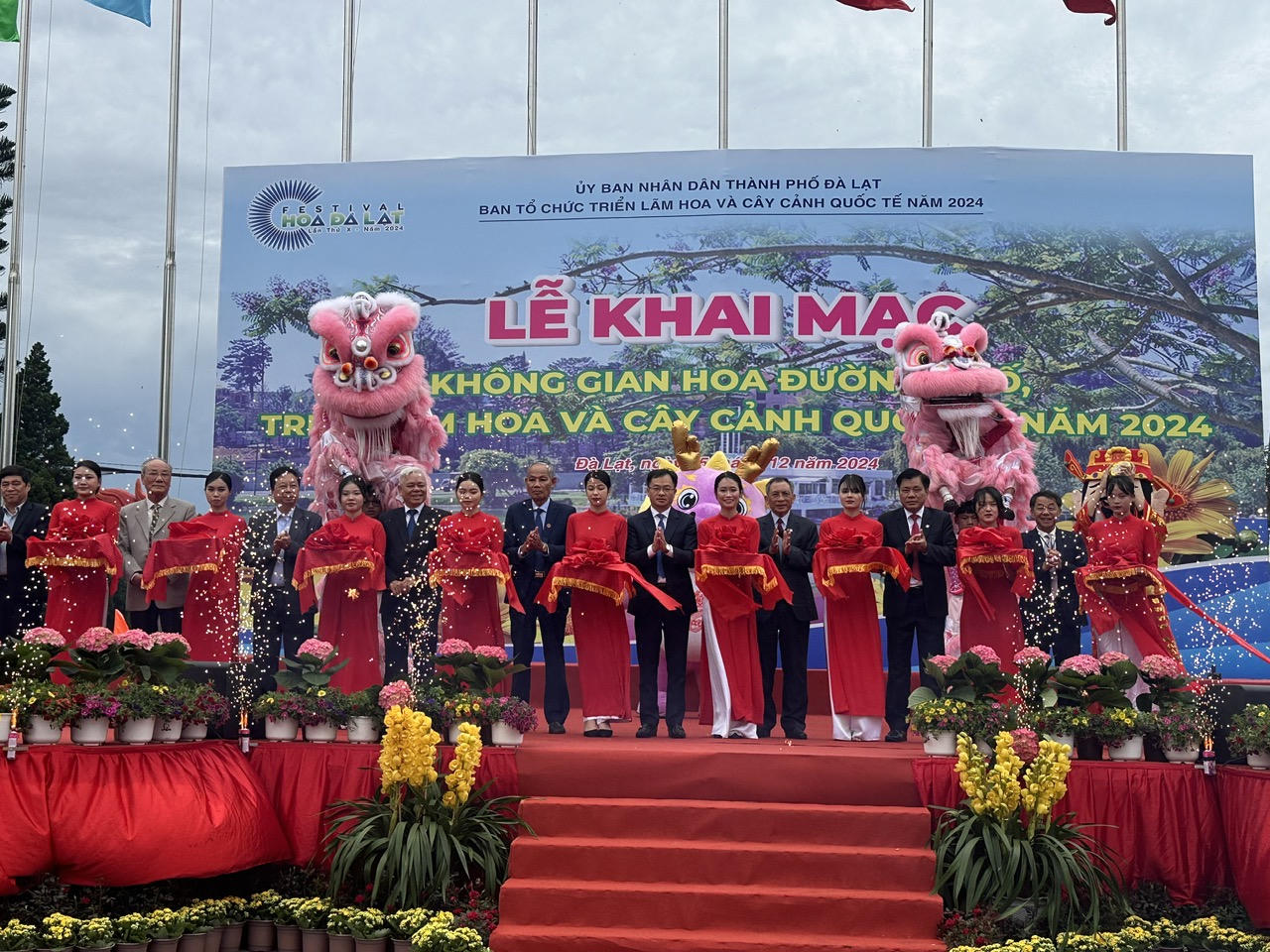 Hoa, cây cảnh Đà Lạt 'khoe sắc'