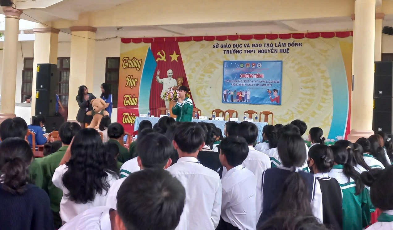 Tư vấn, định hướng nghề nghiệp cho học sinh Lâm Đồng