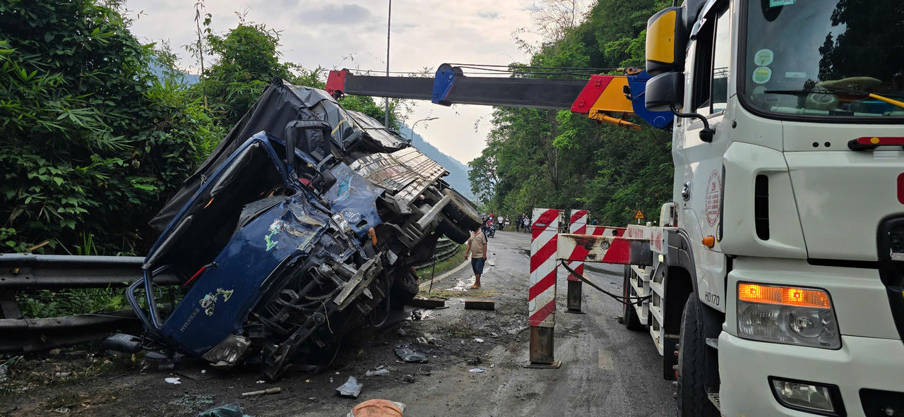 Tai nạn liên hoàn, đèo Bảo Lộc ách tắc 