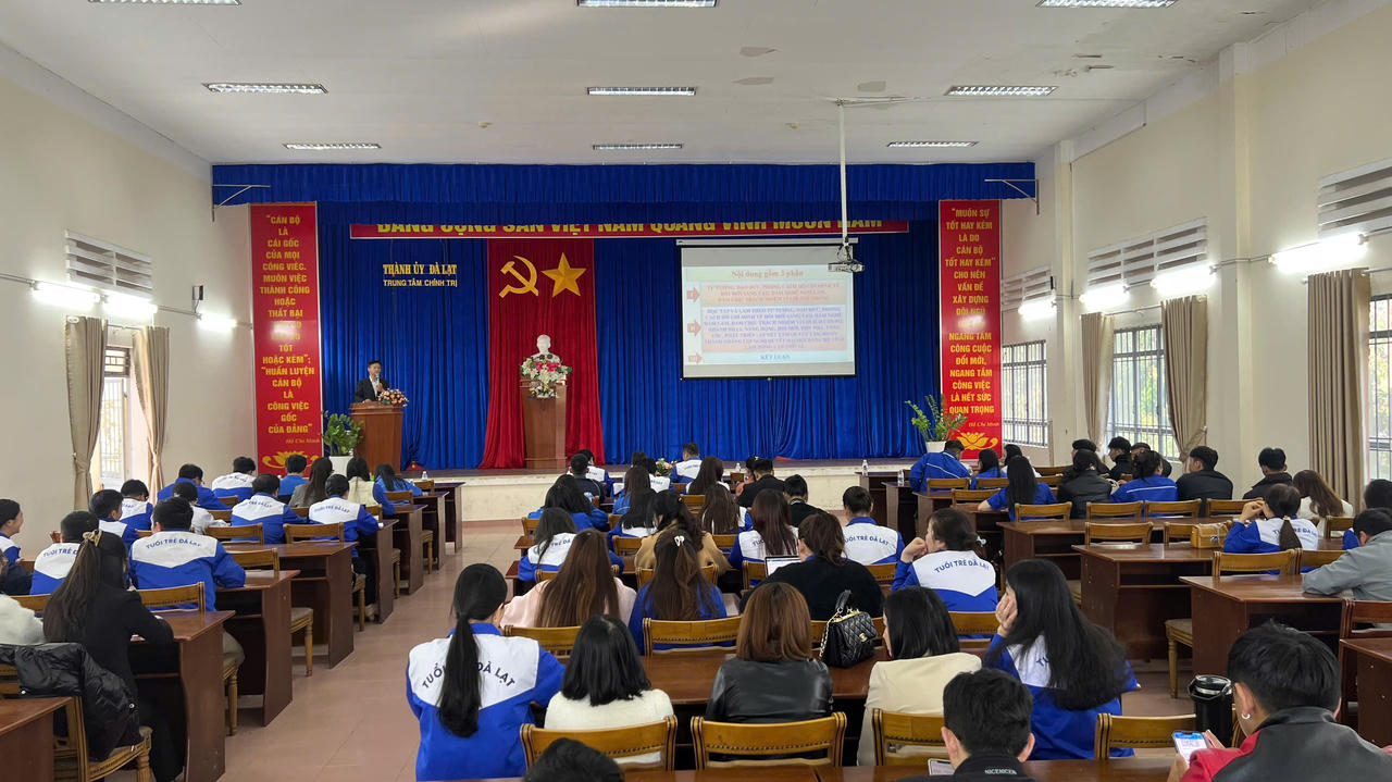 Đà Lạt nâng cao nghiệp vụ cho cán bộ đoàn, đội