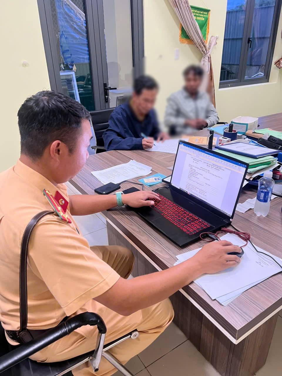 Xử lý tài xế điều khiển ô tô đi ngược chiều trên cao tốc Liên Khương - Prenn