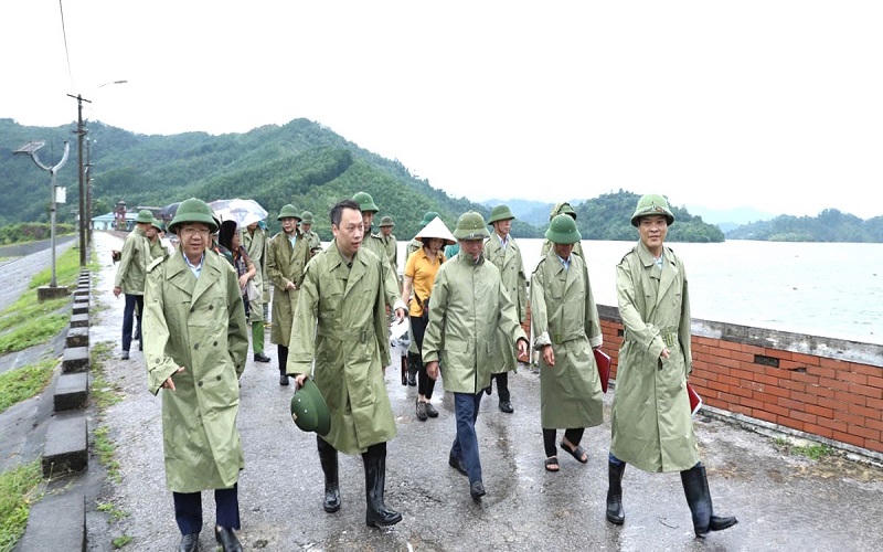 Bão quần thảo đồng bằng Bắc Bộ, 4 người tử vong, 6 người mất tích