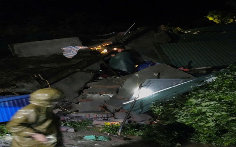 Sạt lở đất làm 4 người trong gia đình thiệt mạng tại Hòa Bình