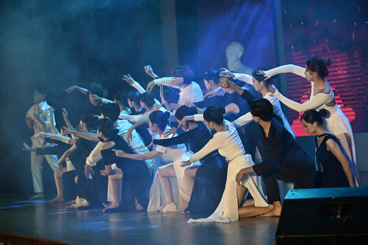 Giải mã hành trình chạm đến ước mơ tại Đại nhạc hội FPS 2023: Outergram