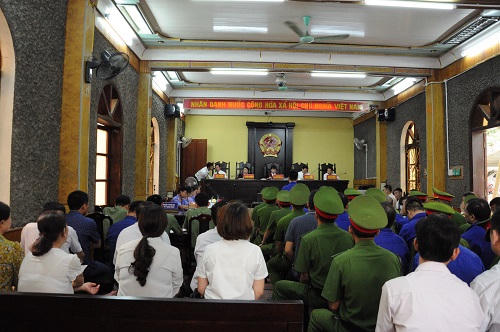 Xét xử “đại án” đền bù GPMB thủy điện Sơn La:  Luật sư đề nghị triệu tập nguyên chủ tịch tỉnh Sơn La