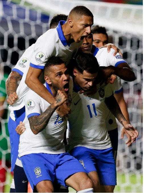 Khai mạc Copa America: Chủ nhà ghi 3-0 trước Bolivia