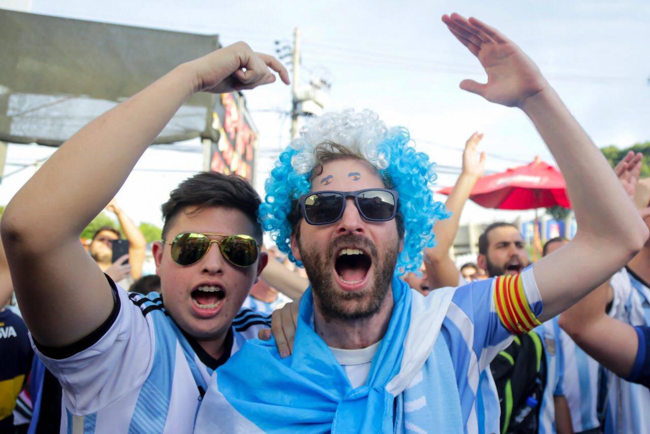 Messi - Tình yêu đến trong giã từ