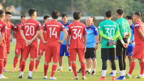 Không mạo hiểm bỏ Công Phượng, tiếc cho Mạc Hồng Quân