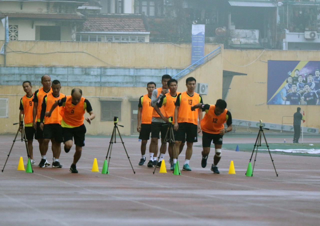 Nữ trọng tài lỡ cơ hội điều khiển giải chuyên nghiệp bóng đá Việt Nam