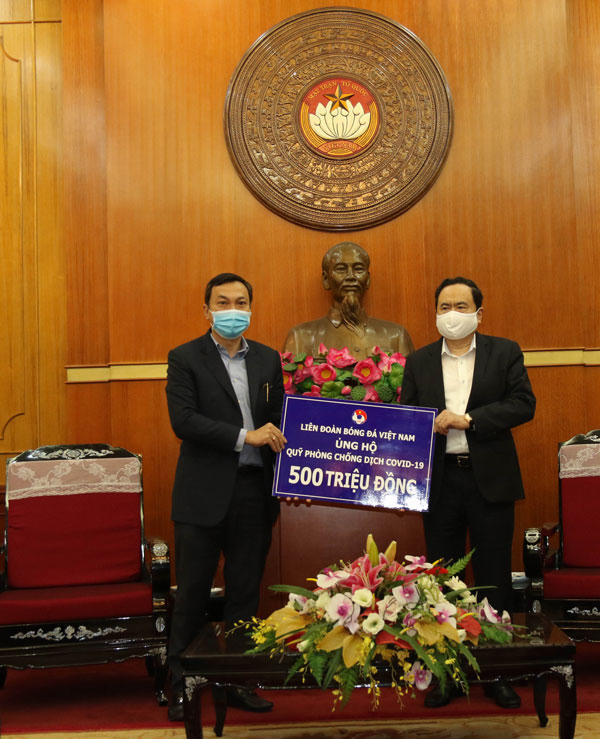 VFF ủng hộ 500 triệu đồng phòng, chống Covid-19