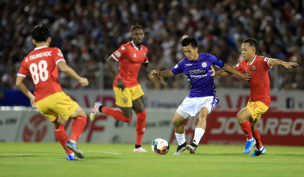 VFF sẽ xử lý BTC sân Hà Tĩnh ra sao?