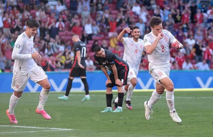 Tây Ban Nha cống hiến một bữa tiệc bàn thắng, Pháp chia tay Euro