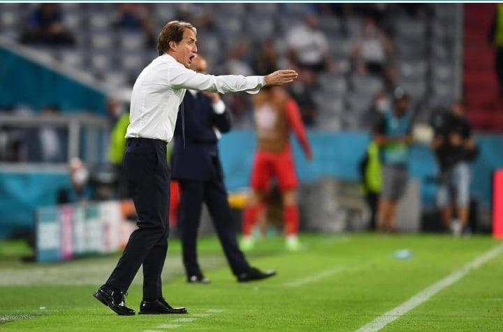  Hai “sát thủ” mặc sơ mi trắng 