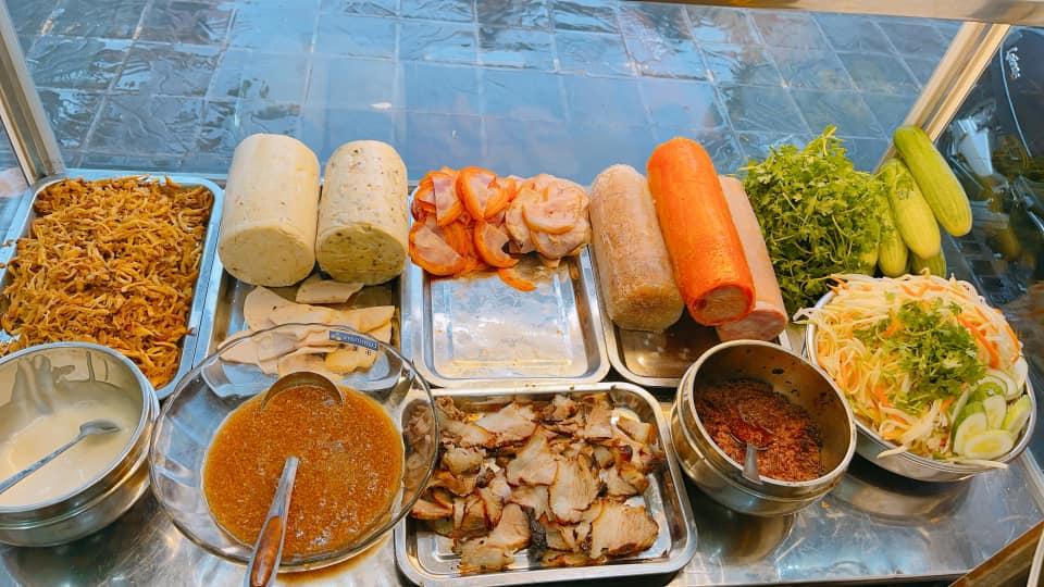 Bánh mì nóng Sài Gòn ơi! 