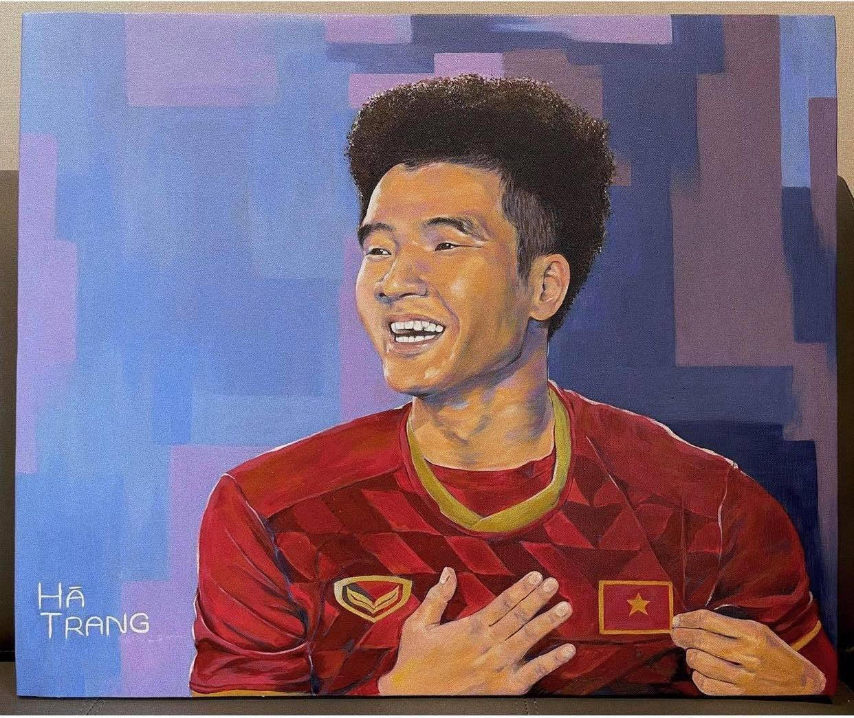 Bạn gái vẽ chân dung Hà Đức Chinh 