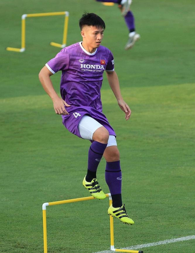 Bùi Tiến Dũng chấn thương