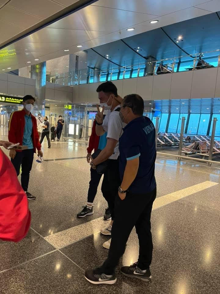 Đặng Văn Lâm xúc động gặp lại đồng đồi