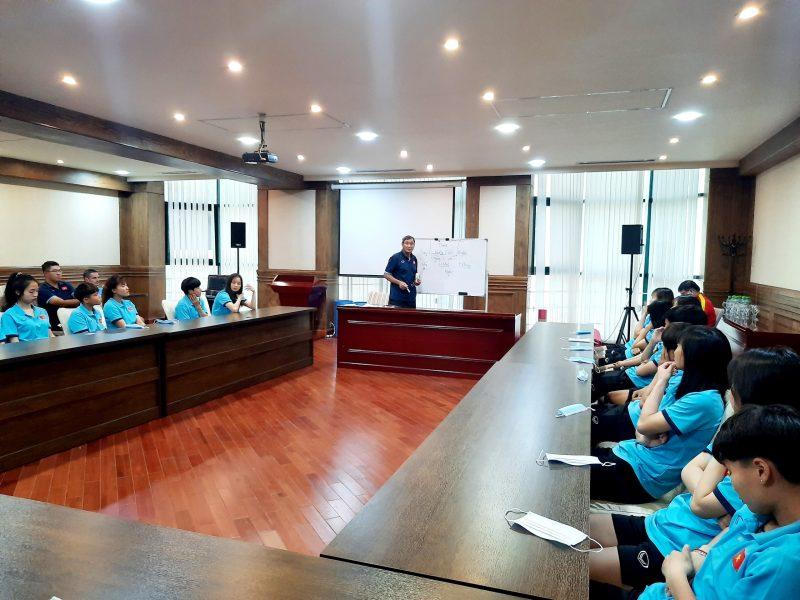 Họp đấu pháp trước trận Đội tuyển Nữ Việt Nam gặp Maldives 