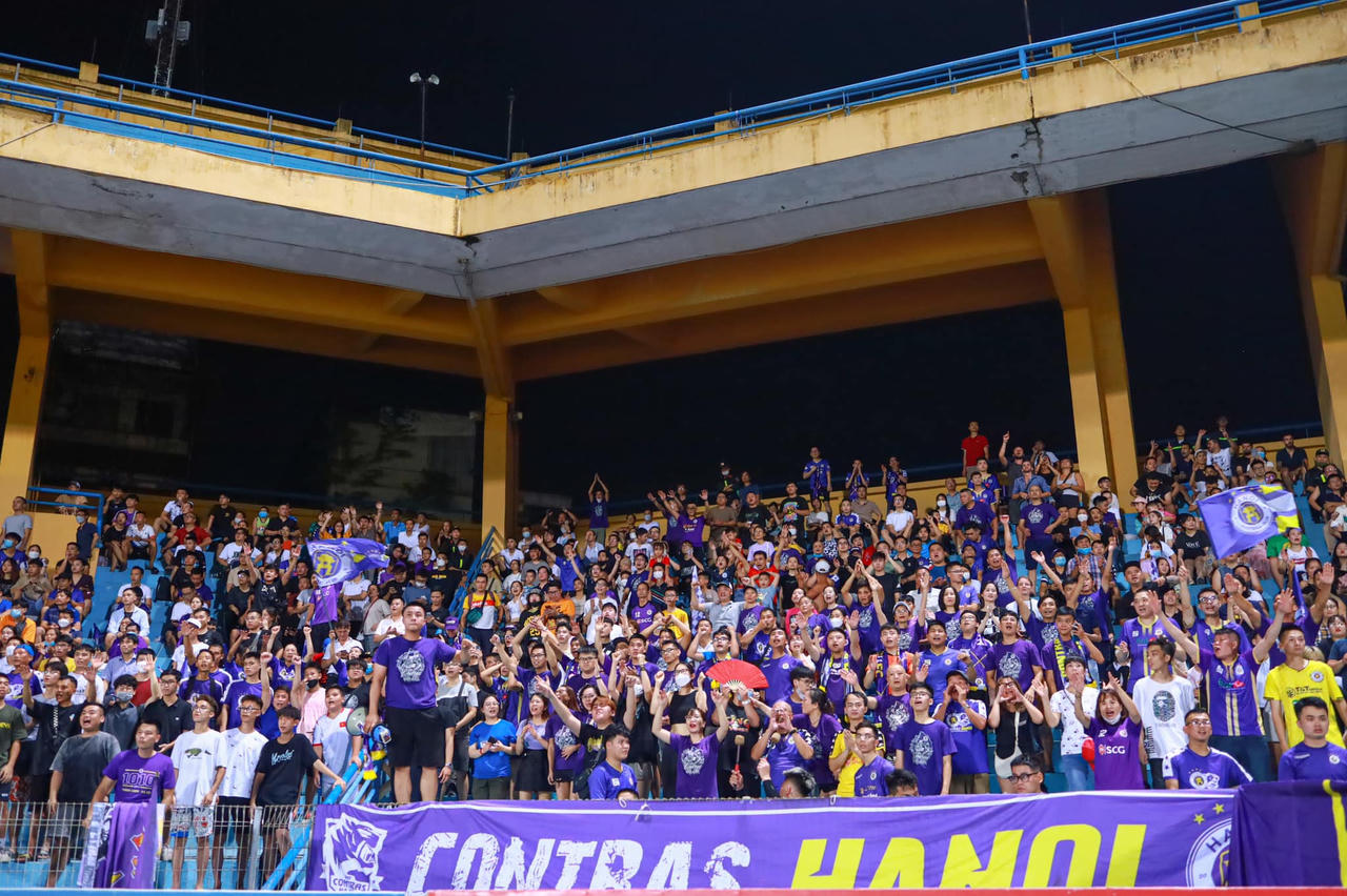 'Người lên đỉnh cao, kẻ về vực sâu'