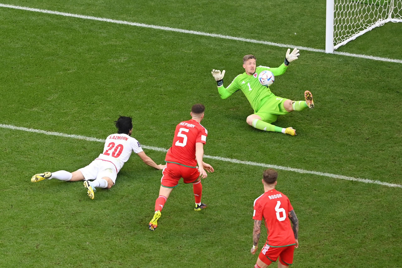 Iran giành chiến thắng ở phút cuối trận đấu