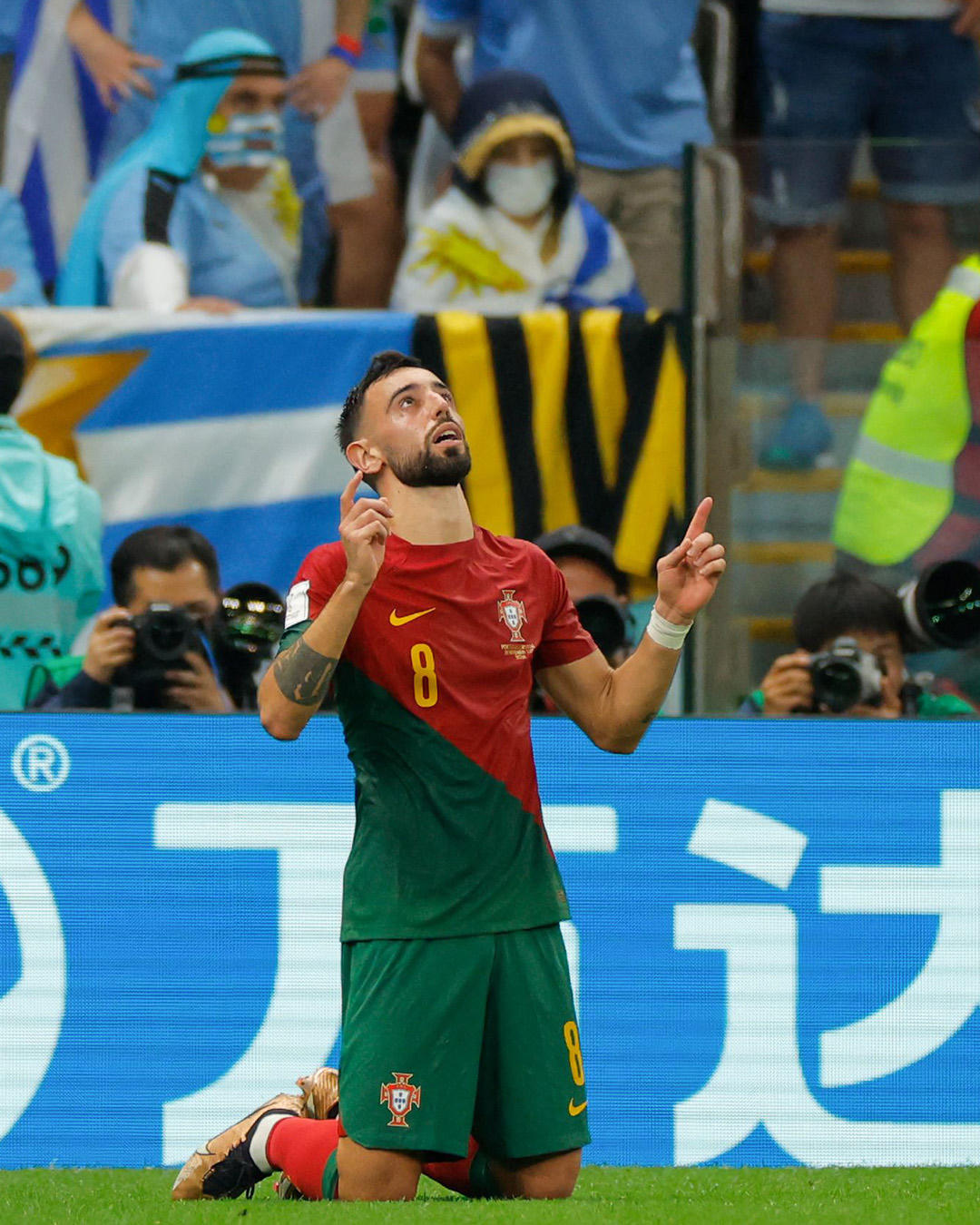  Bruno mang tấm vé đưa Bồ Đào Nha vào vòng 1/8 