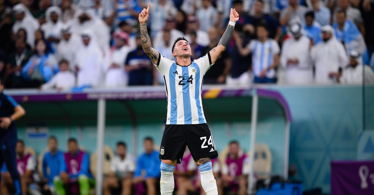 Messi không thể về nhà quá sớm