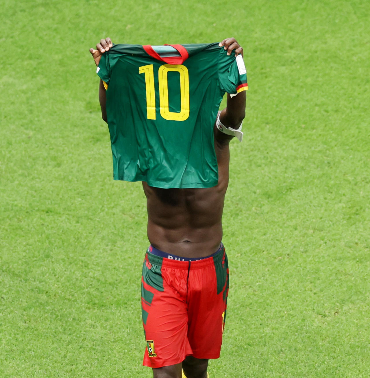 Vẻ đẹp như tượng của cầu thủ ghi bàn vào lưới Brazil