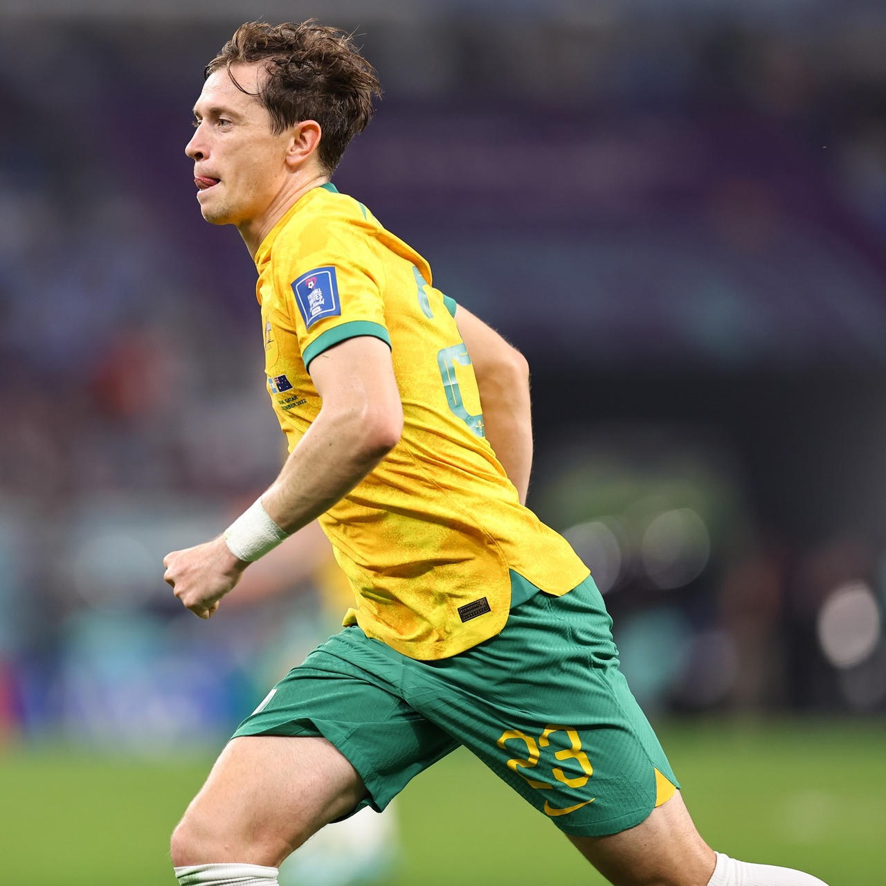 Argentina vượt qua Australia vào tứ kết