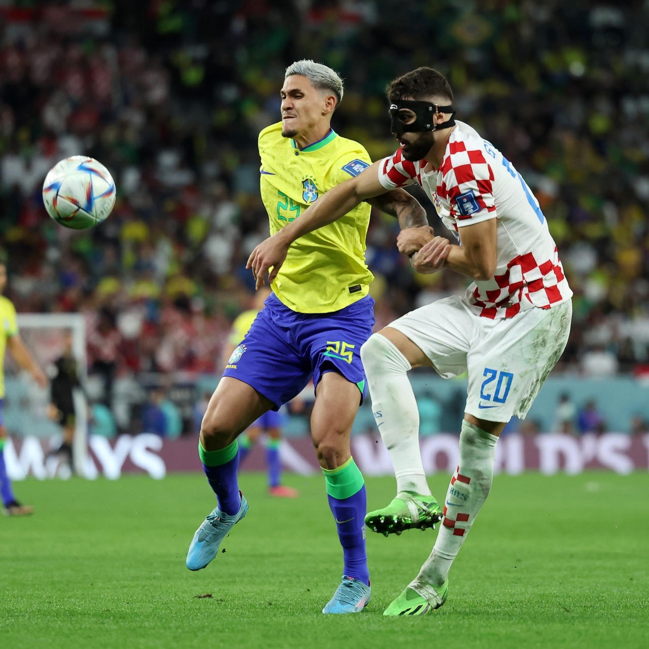 Croatia vào bán kết trên chấm 11m nghẹt thở