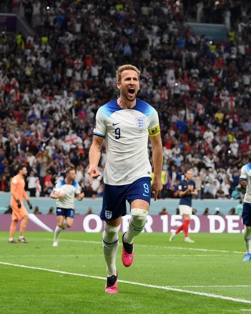 Pháp tiễn Anh về lại xứ sương mù