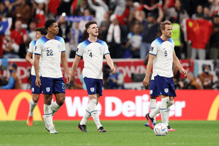 Pháp tiễn Anh về lại xứ sương mù