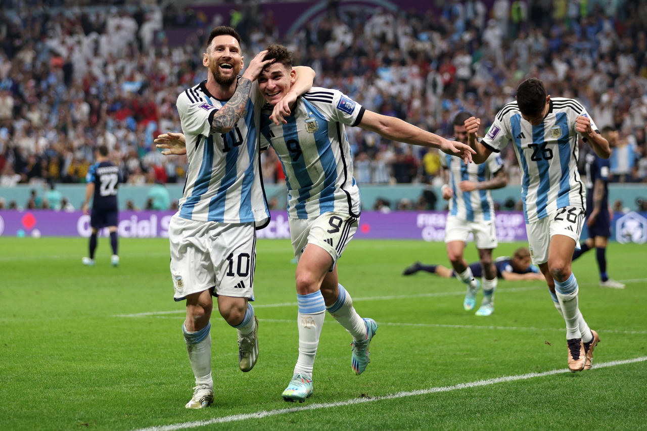 Argentina vào chung kết World Cup