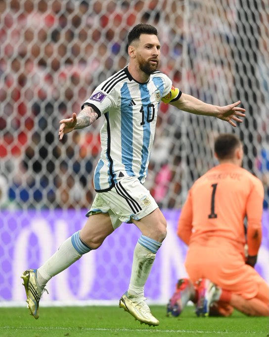Argentina vào chung kết World Cup