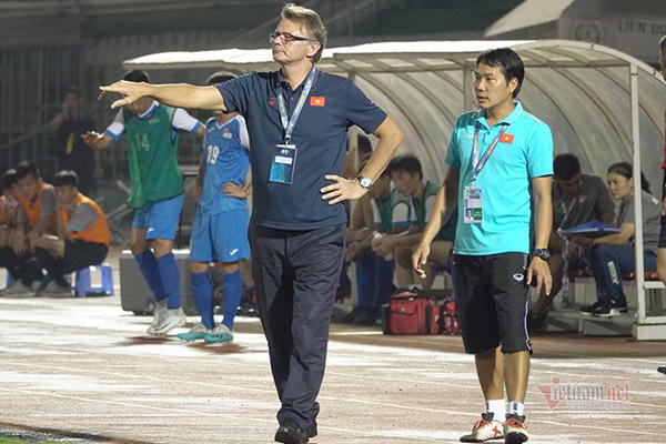 VFF đánh cược với "phù thuỷ trắng"?